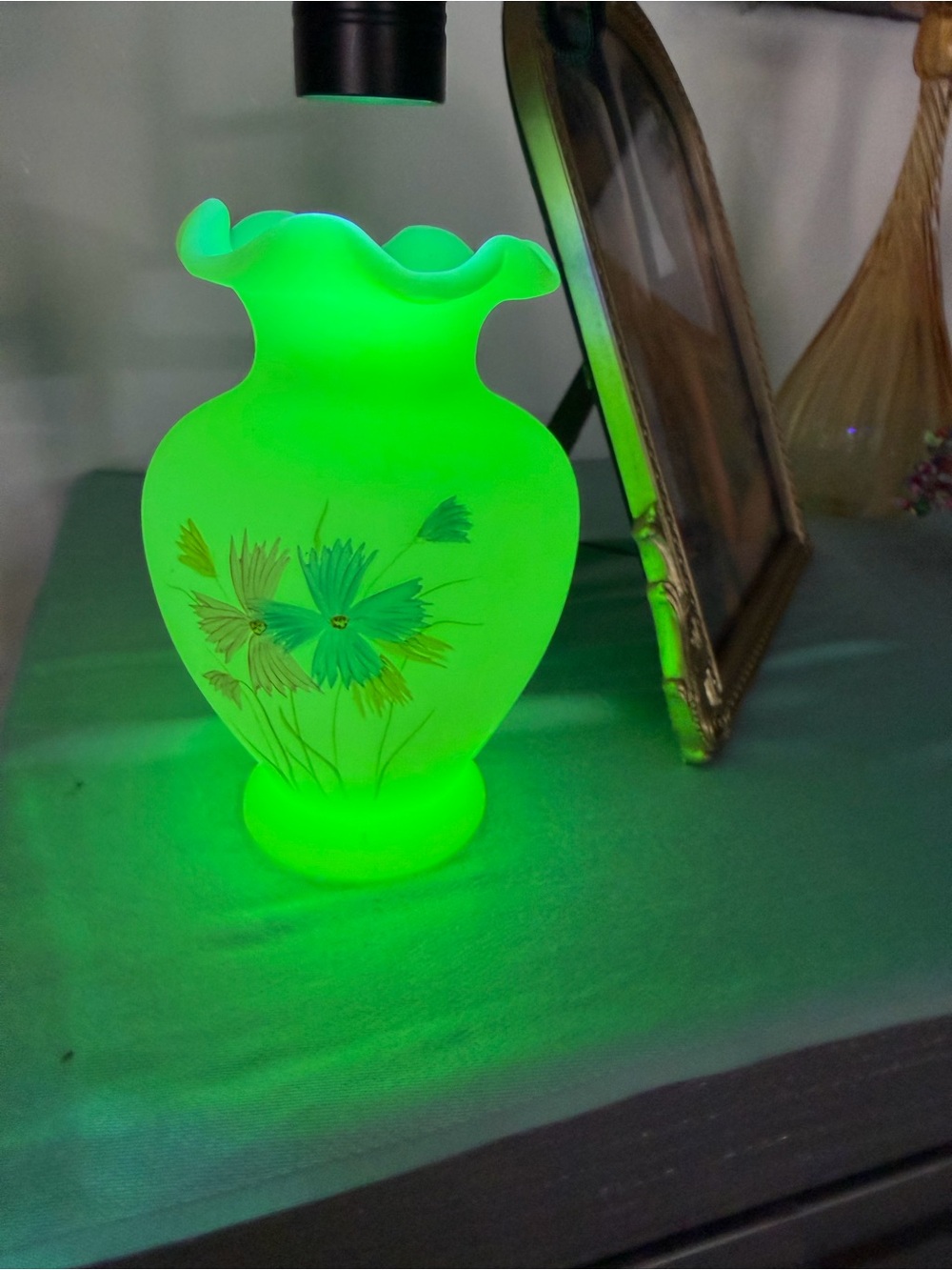 Vintage Custard Uranium Vase Melon Shaped Ruffled Rim w/ Hand Painted Flower